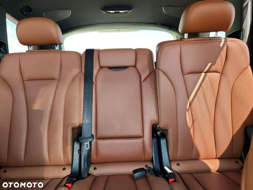 Audi Q7 3.0 TFSI Quattro Tiptronic - 9