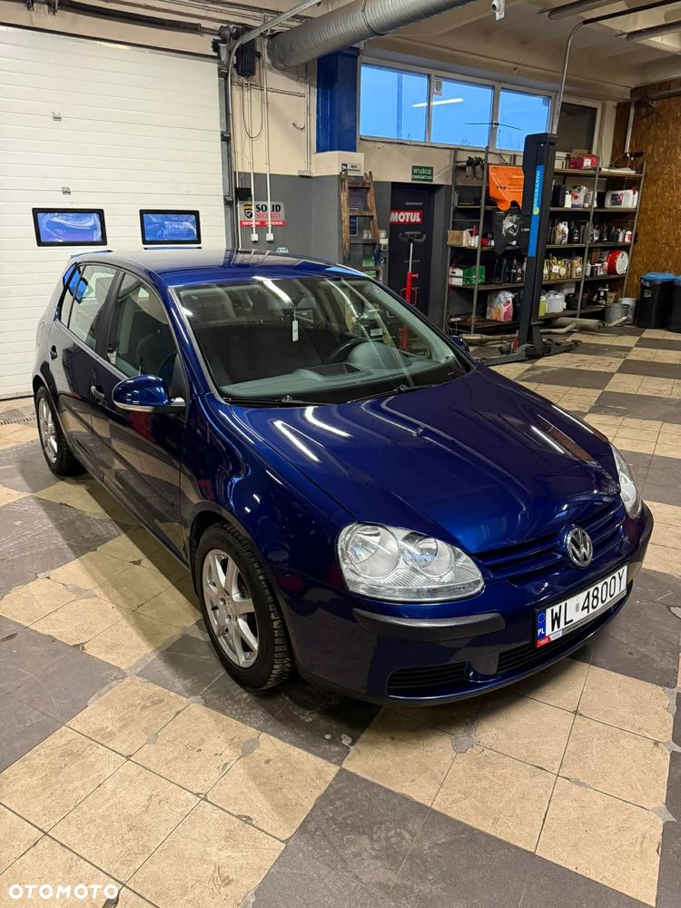 Volkswagen Golf 1.6 FSI Comfortline - 4
