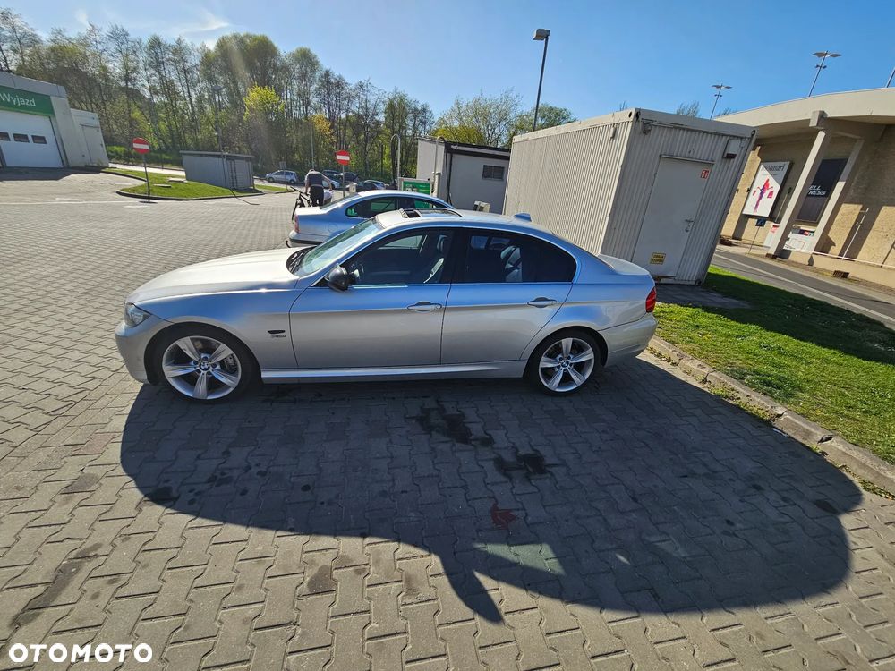 BMW Seria 3 335i xDrive - 9