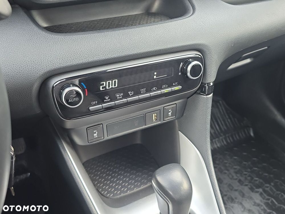 Toyota Yaris Hybrid 1.5 Comfort - 23