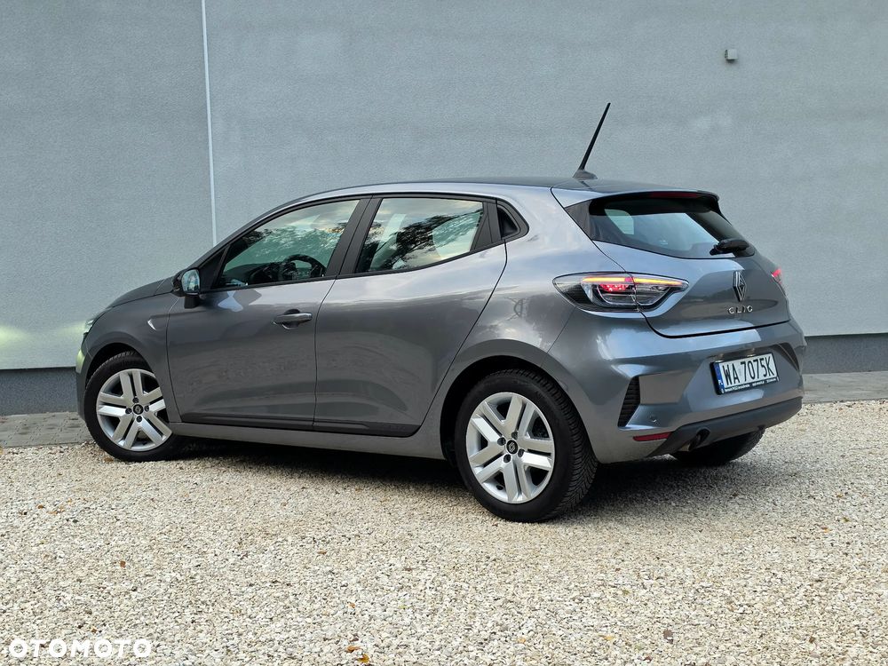 Renault Clio - 17