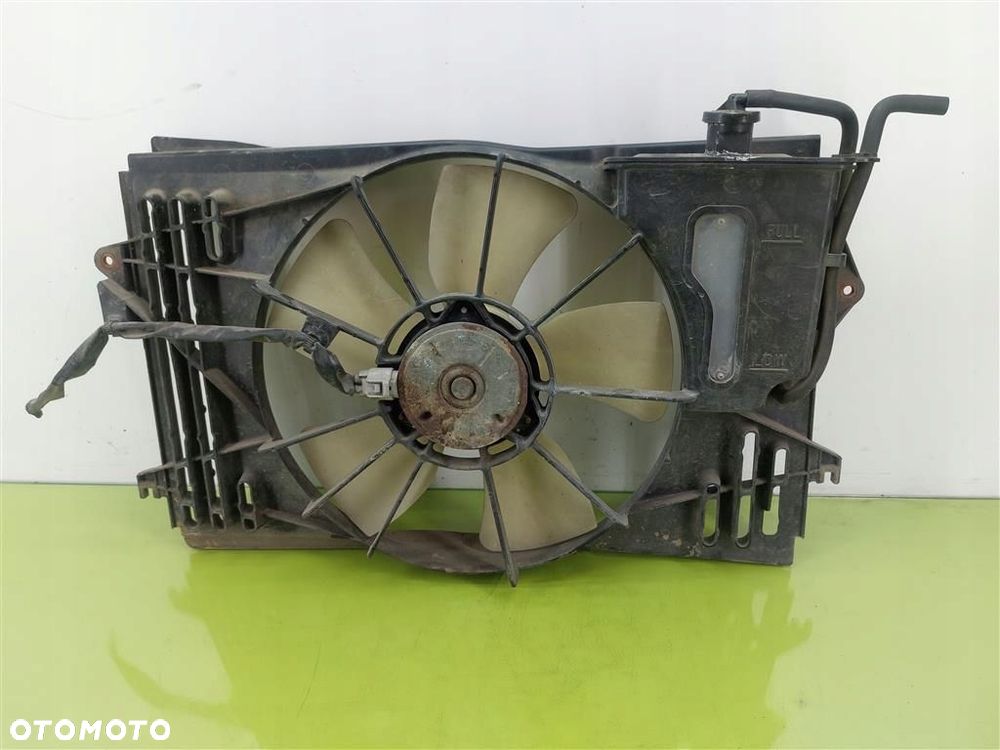 Wentylator chłodnicy wody Toyota Corolla Verso I 2001-2004 1,6 VVTI - 1