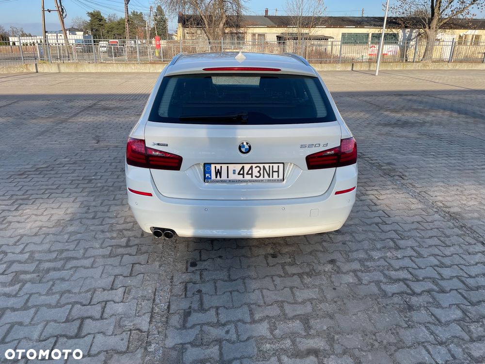 BMW Seria 5 520d xDrive - 3