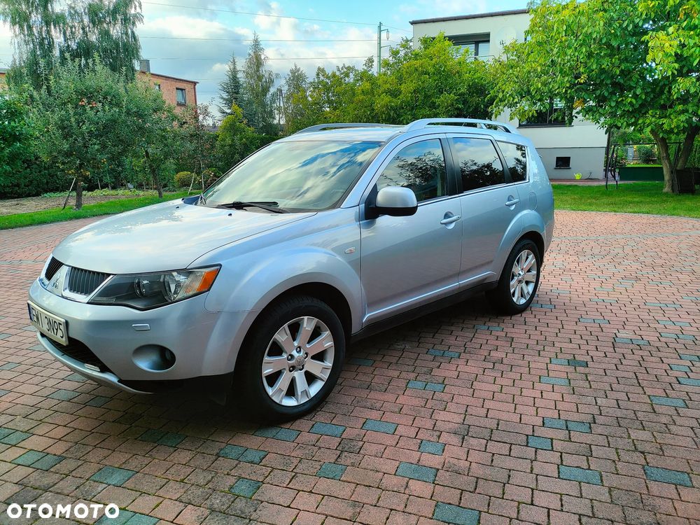 Mitsubishi Outlander 2.2 DID Instyle NAVI - 3