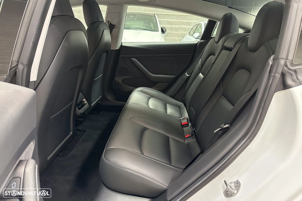 Tesla Model 3 Standard Range Plus RWD - 46