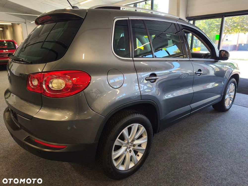 Volkswagen Tiguan 2.0 TDI DPF BlueMotion Technology Sport & Style - 4