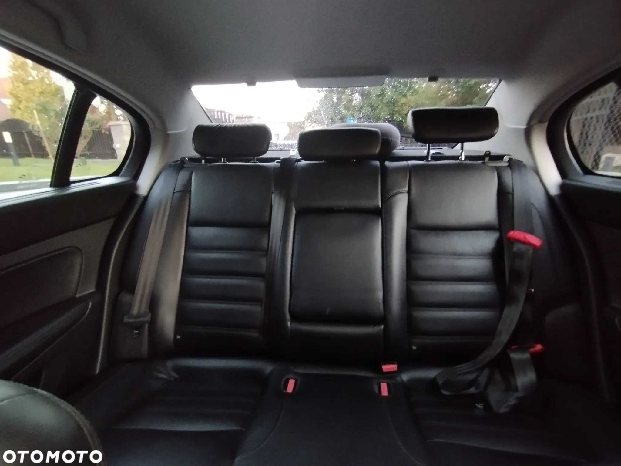 Renault Latitude 2.0 dCi Initiale - 24
