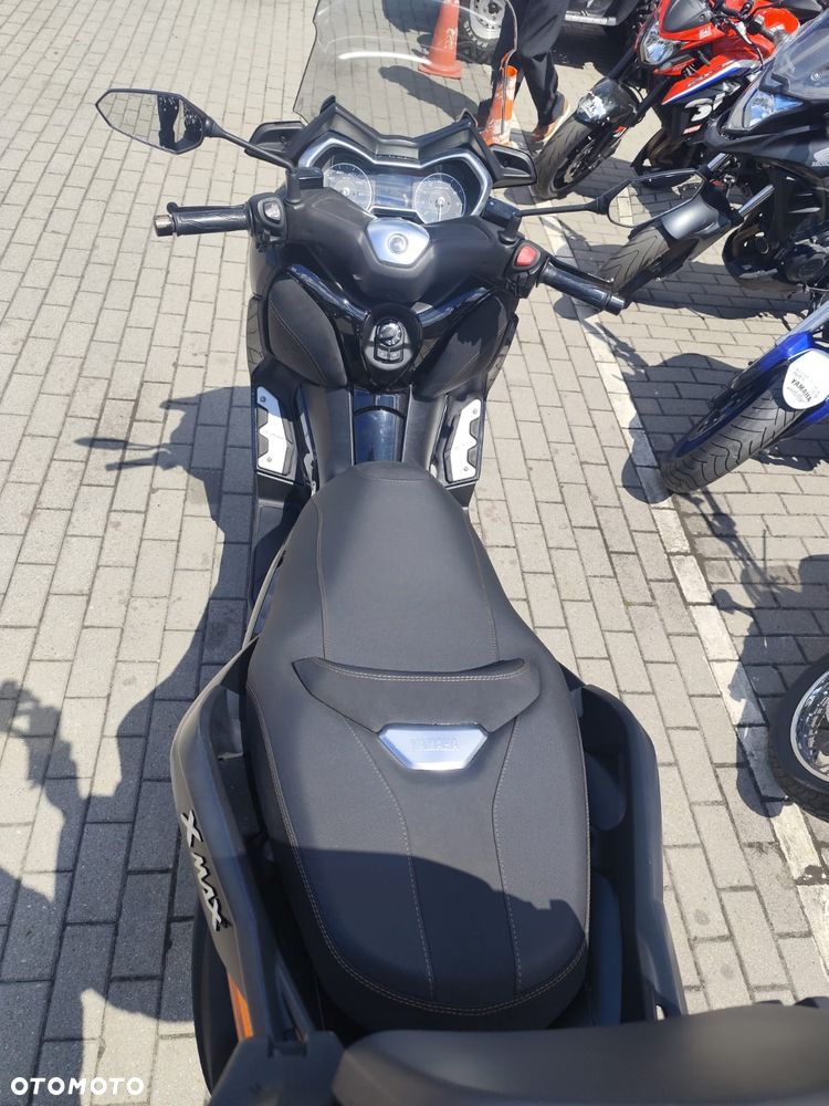 Yamaha X-max - 10
