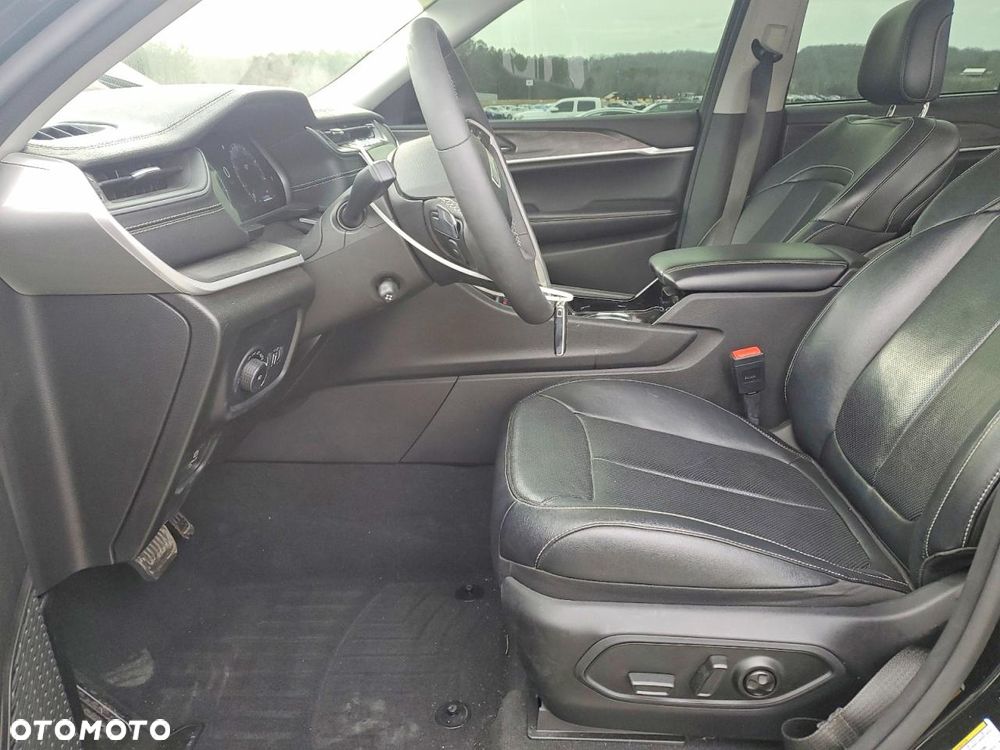 Jeep Grand Cherokee - 6