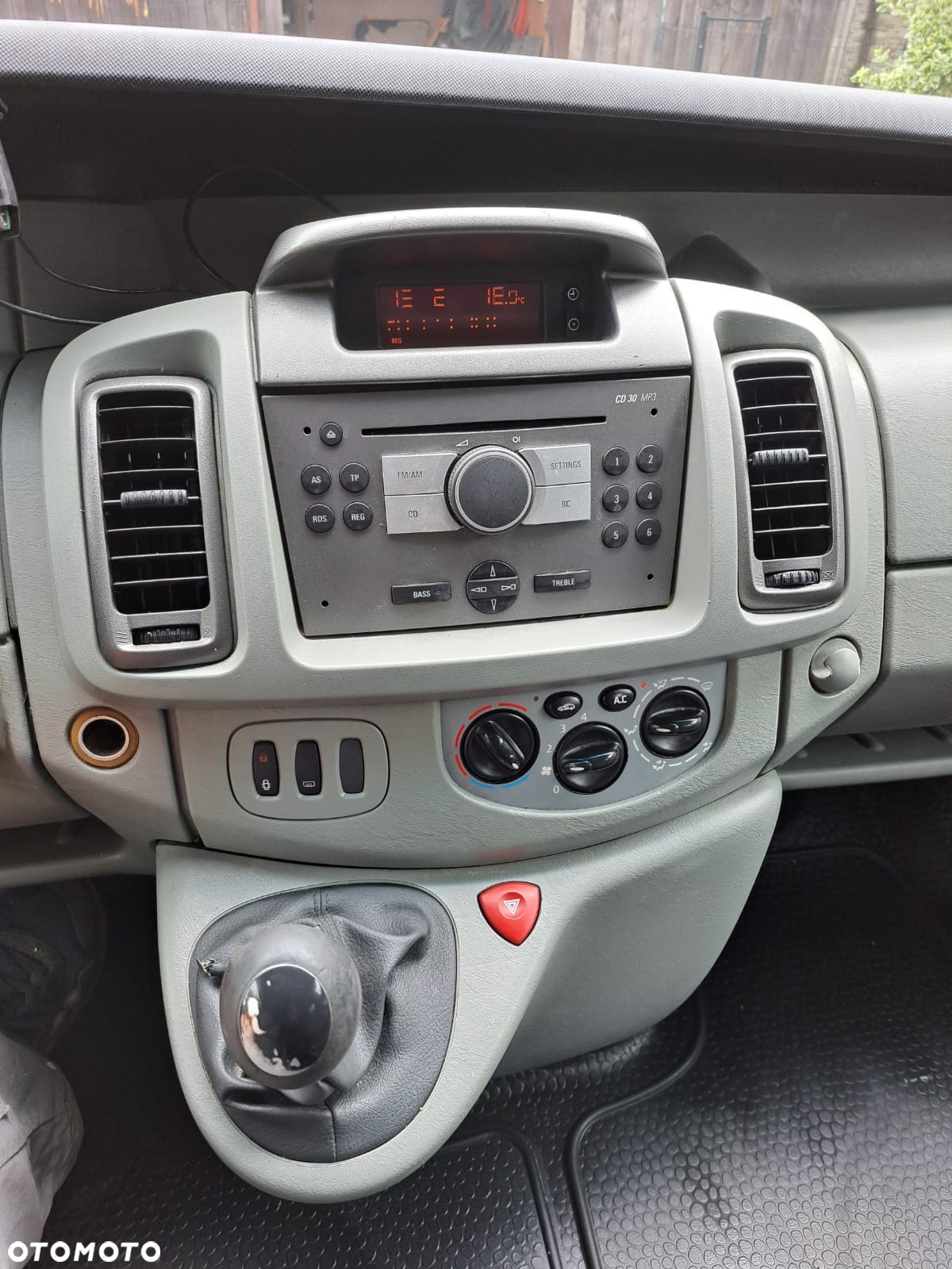 Opel Vivaro - 18