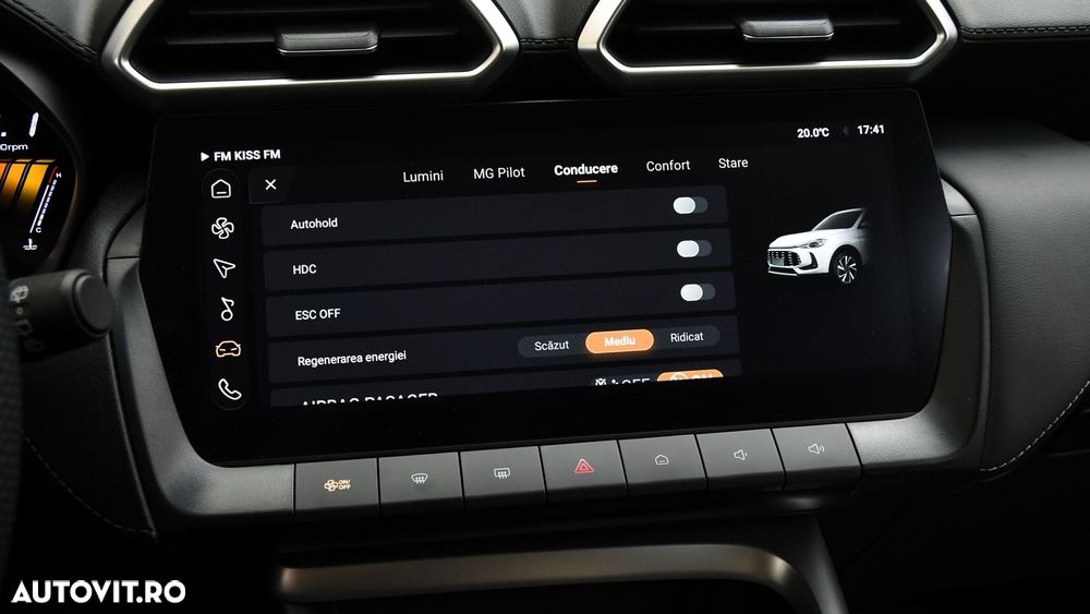 MG ZS HEV Hybrid+ Luxury - 16