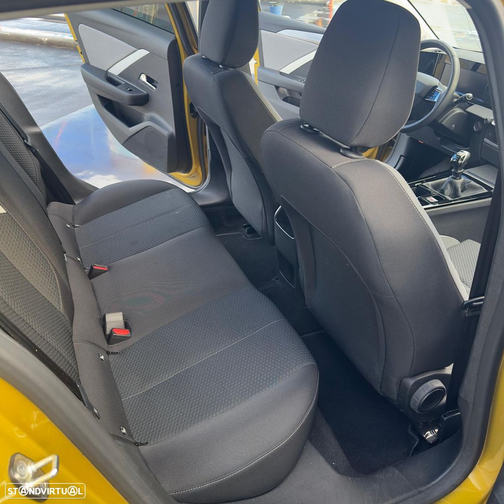 Opel Astra 1.2 T Edition - 10