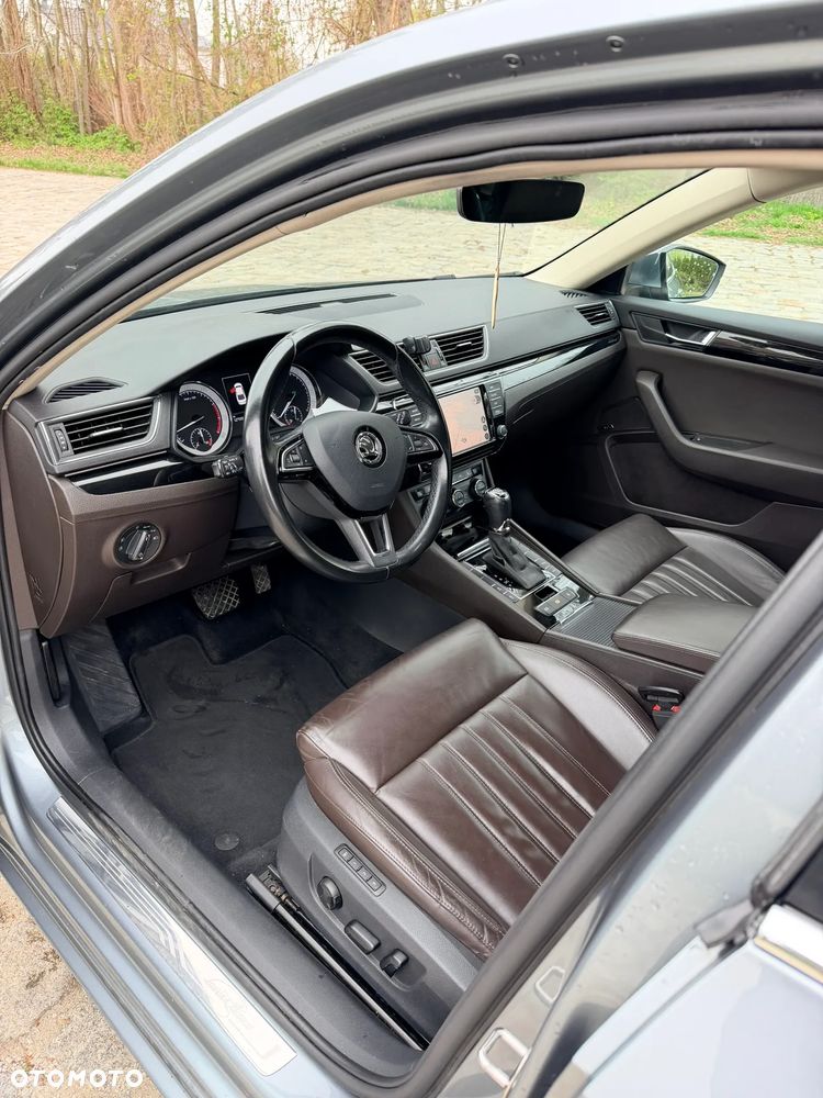 Skoda Superb 1.8 TSI L&K DSG - 8