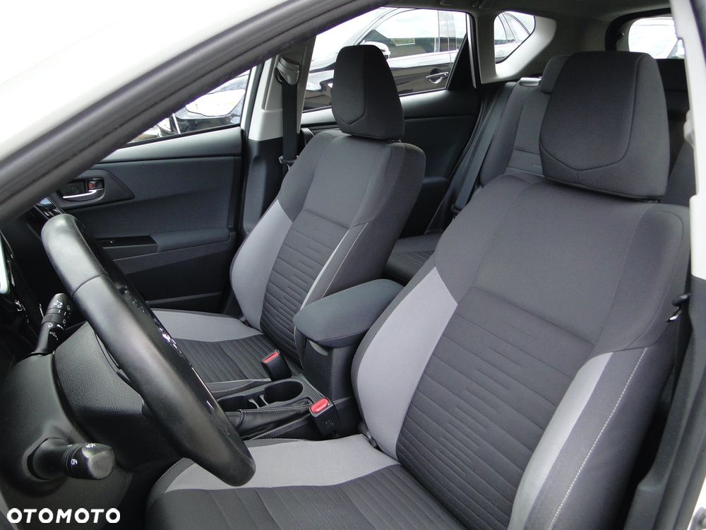 Toyota Auris 1.6 Premium - 22