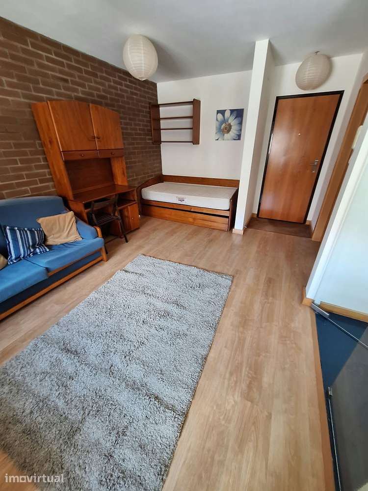 Apartamento T0 junto á Faculdade de Medicina com court Ténis - Grande imagem: 5/13