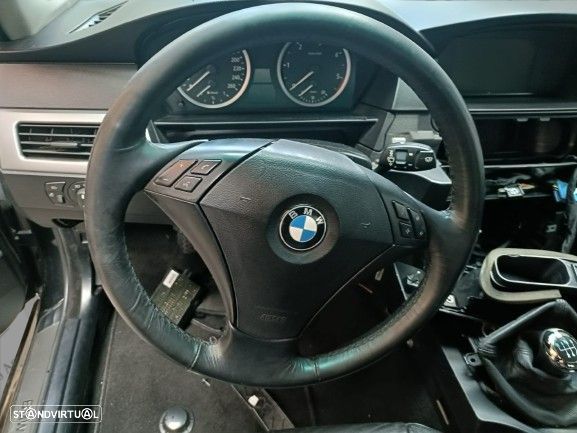 Volante Bmw 5 (E60) - 1