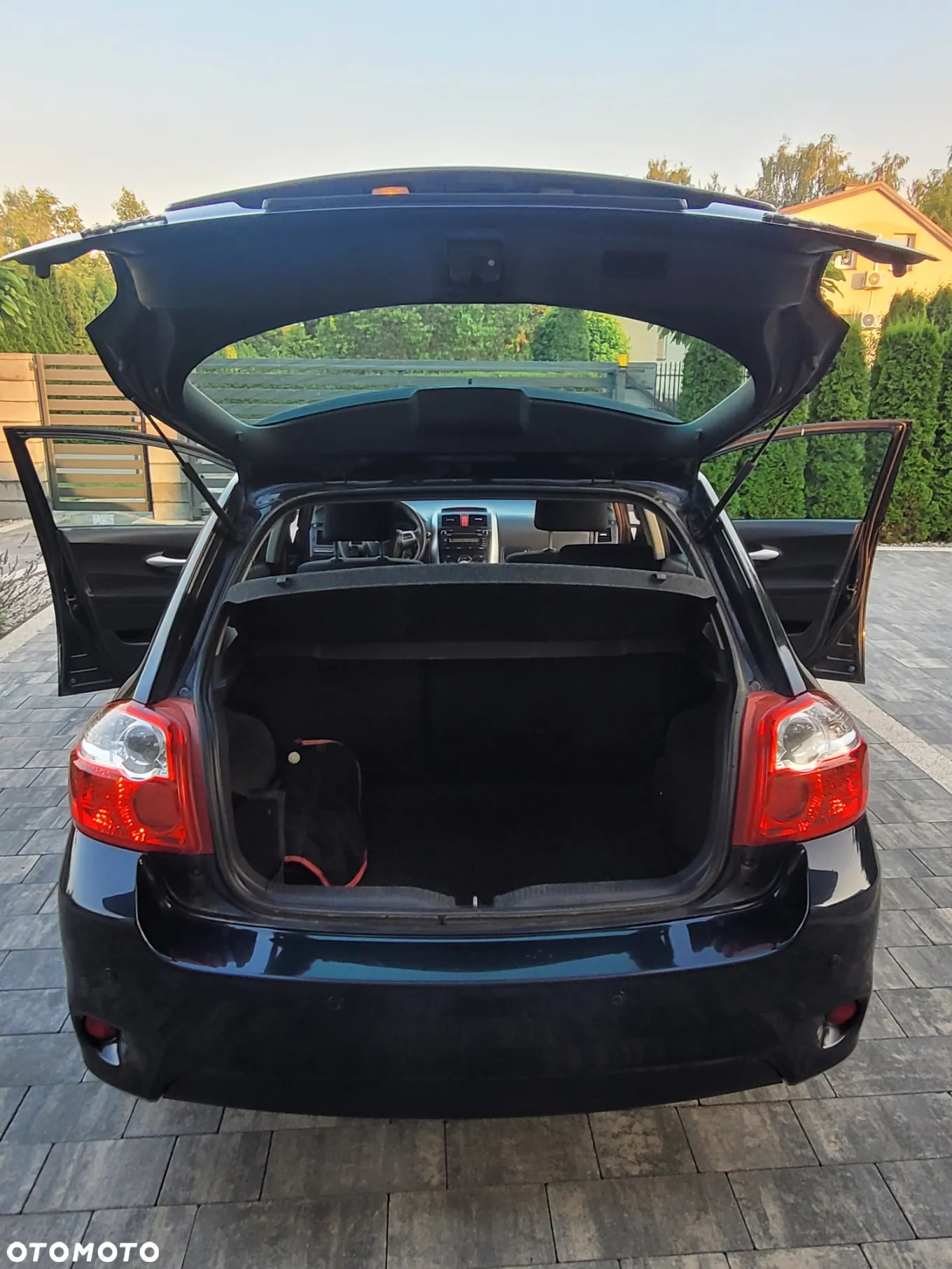 Toyota Auris 1.6 Premium Start - 10
