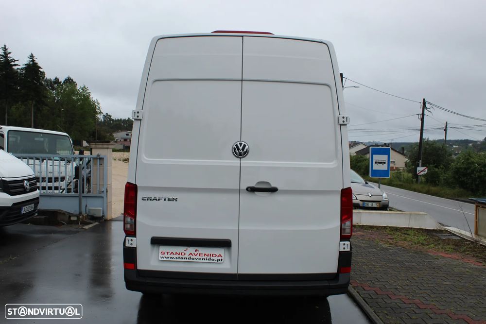 VW CRAFTER 2.0 TDi T.Médio - 5