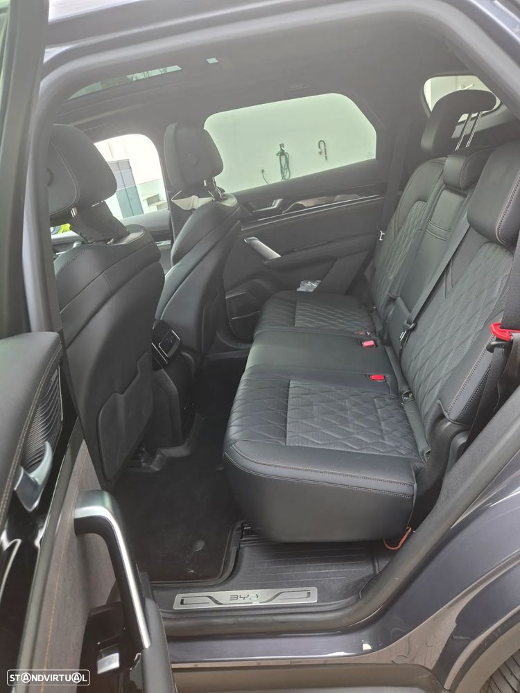 BYD Tang 108.8 kWh AWD Flagship - 12