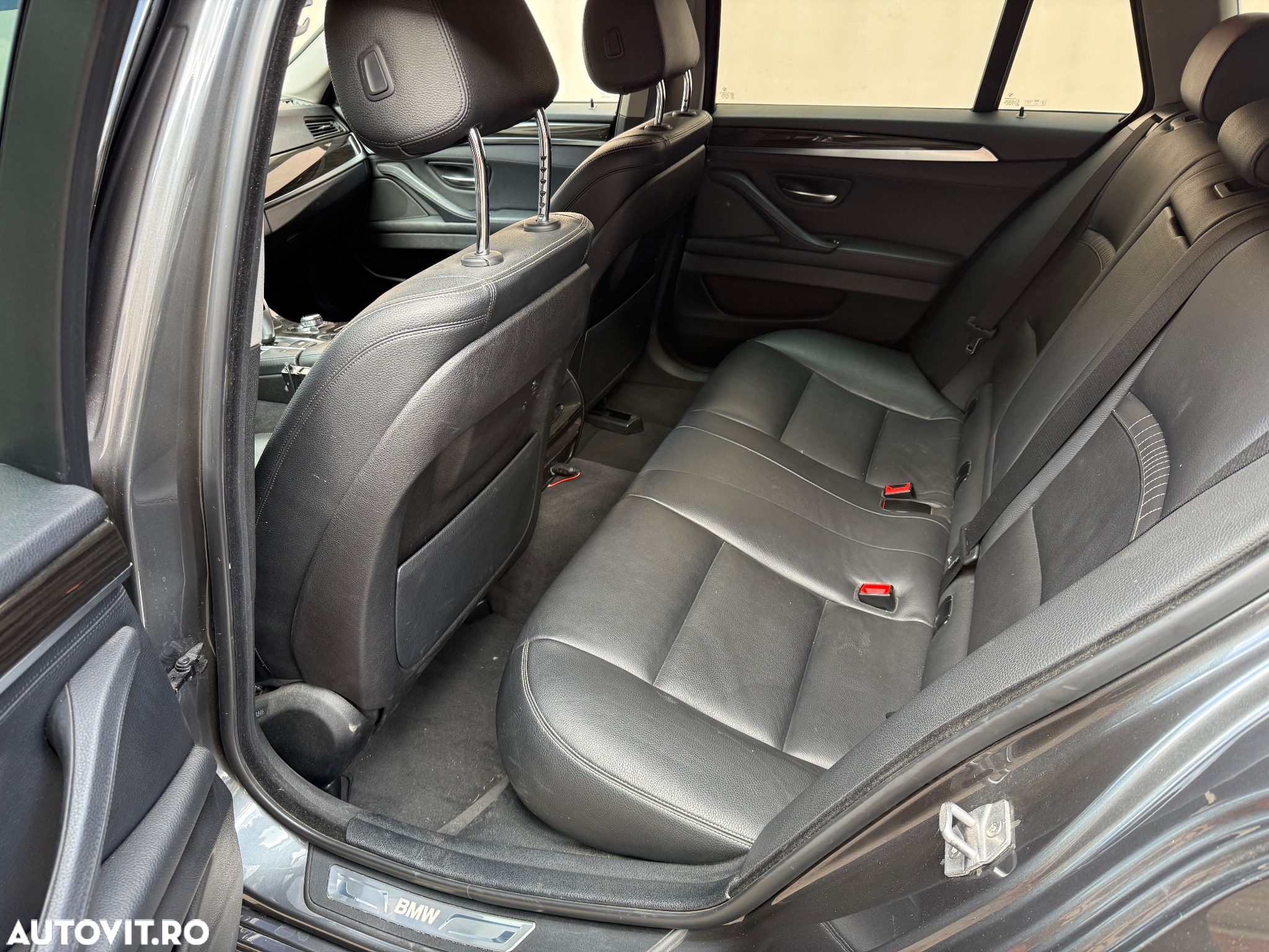 BMW Seria 5 520d xDrive AT - 10