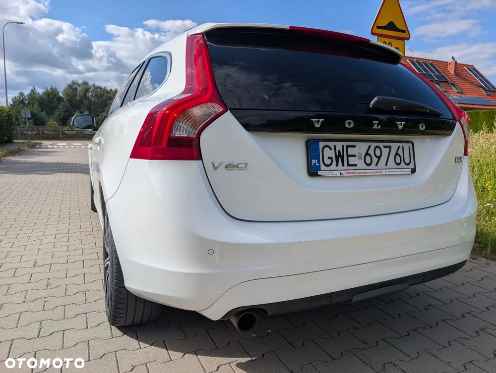 Volvo V60 D3 Geartronic Summum - 14