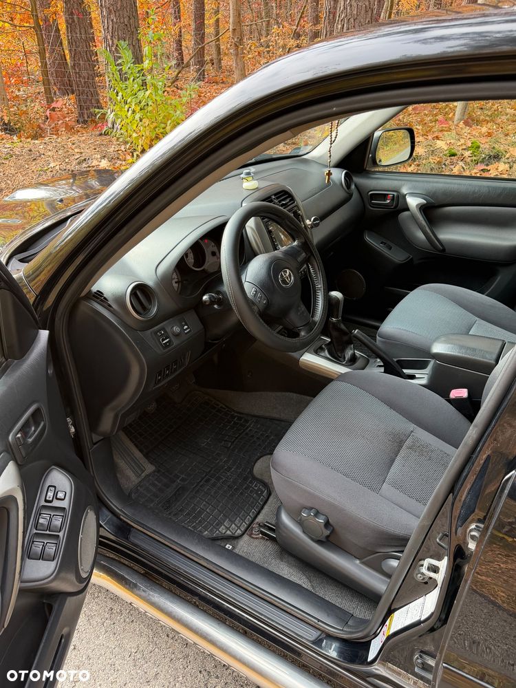 Toyota RAV4 - 11
