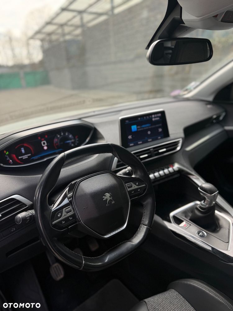 Peugeot 3008 1.2 PureTech Allure S&S - 15