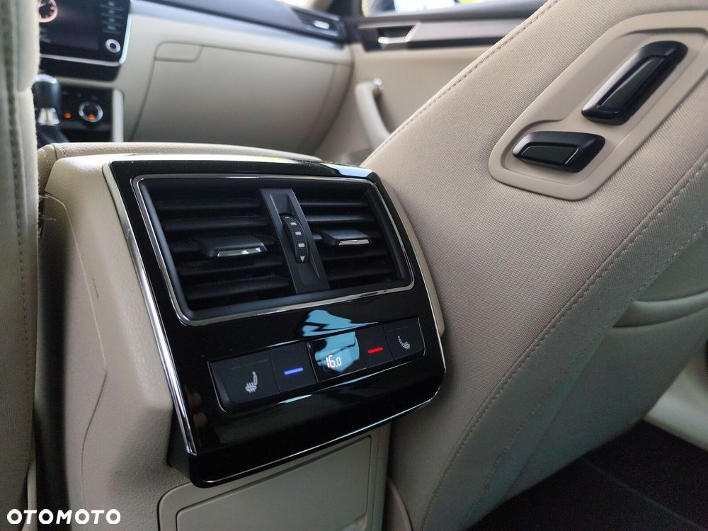 Skoda Superb 2.0 TDI SCR Style DSG - 15