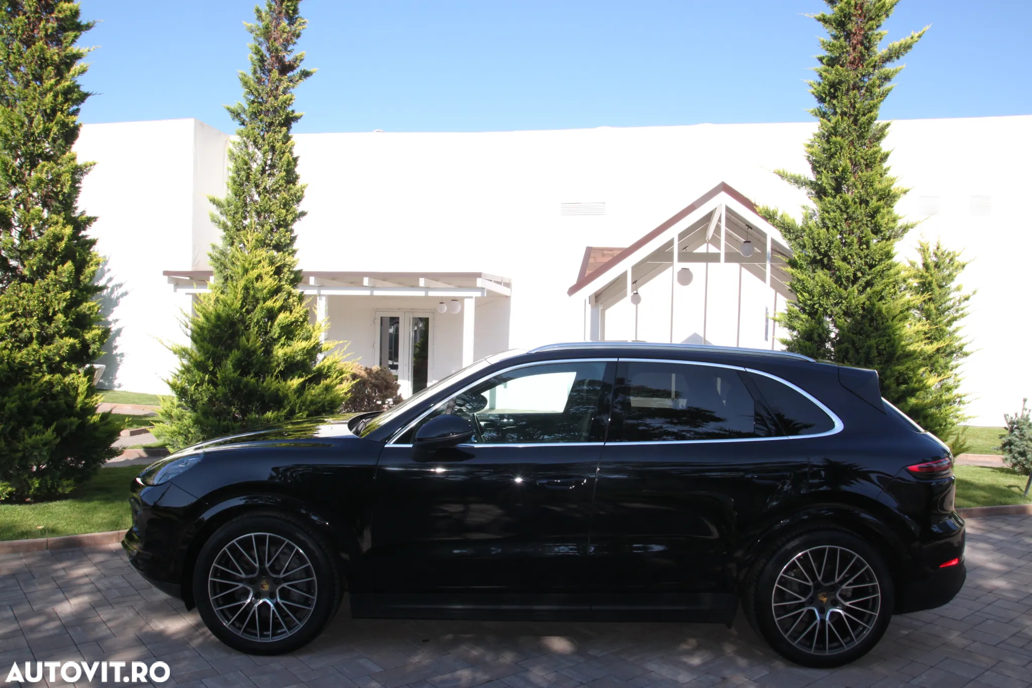 Porsche Cayenne S - 29