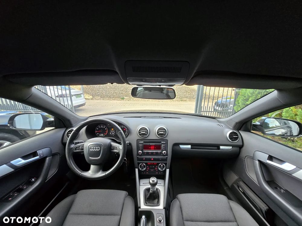 Audi A3 Sportback 1.8 TFSI quattro Attraction - 8
