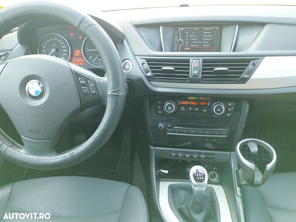 BMW X1 xDrive18d - 10
