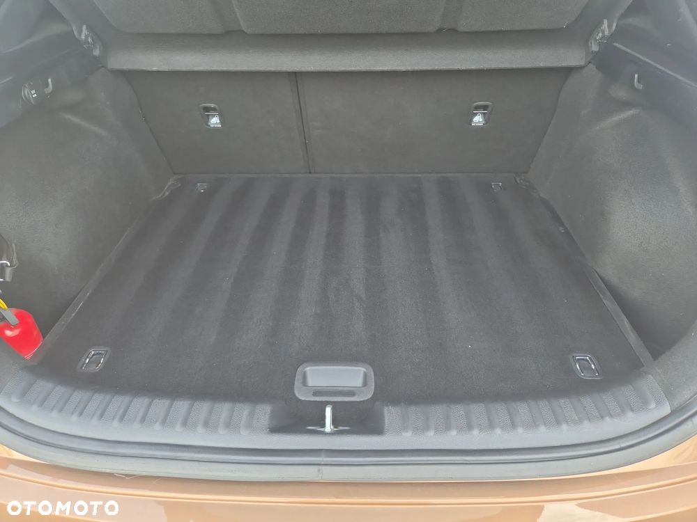 Kia XCeed 1.5 T-GDI M - 20