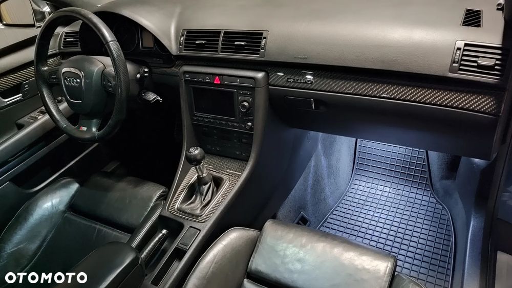 Audi A4 Limousine - 21