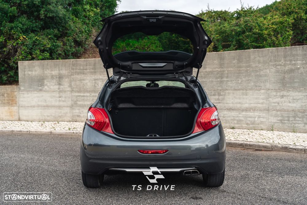 Peugeot 208 GTI 200 THP - 13