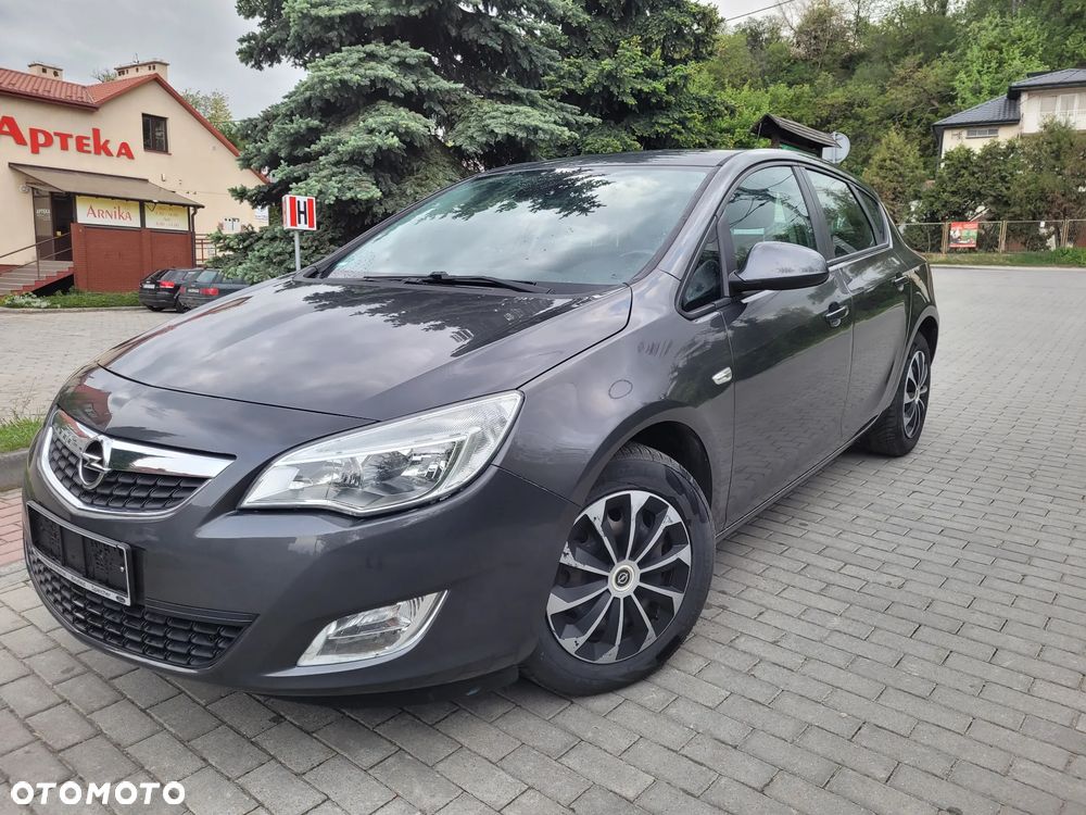 Opel Astra 1.6 Innovation - 23