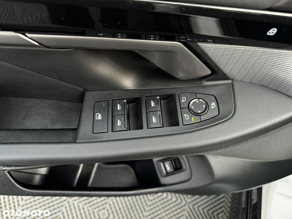 BMW Seria 5 520d mHEV M Sport - 12