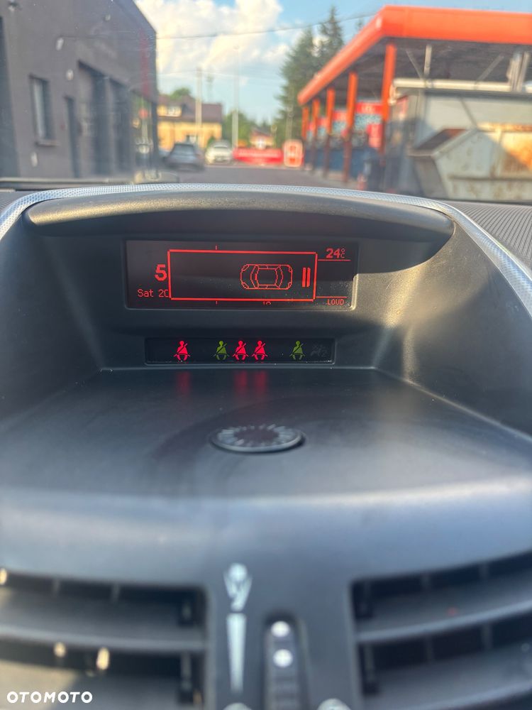 Peugeot 207 1.6 HDi Trendy - 16