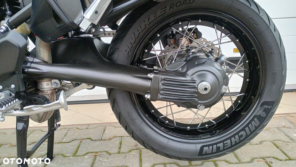 Yamaha Super Tenere - 30