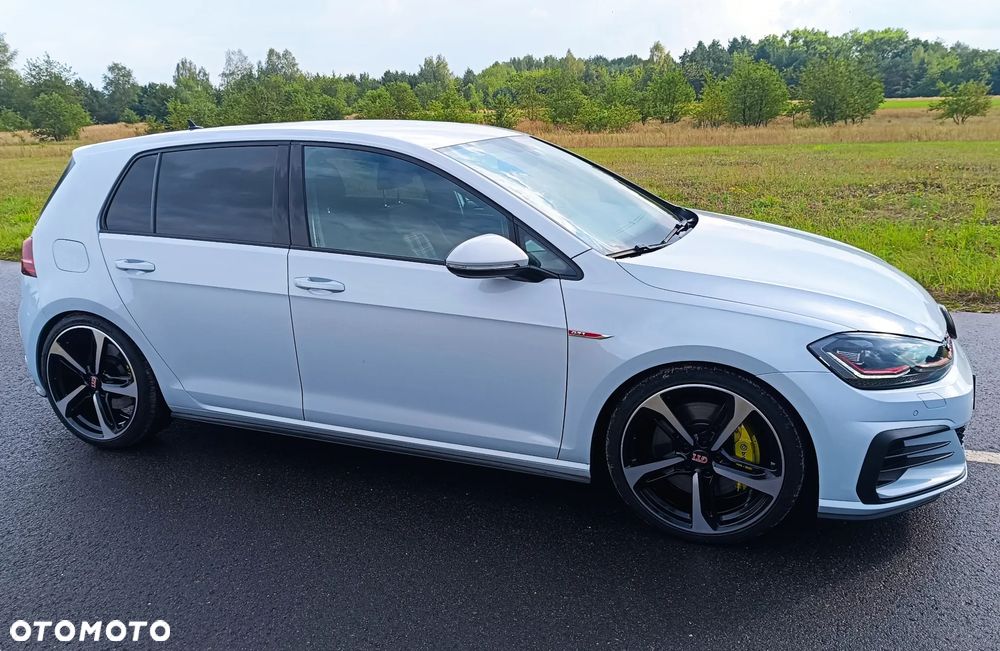 Volkswagen Golf GTI (BlueMotion Technology) - 10