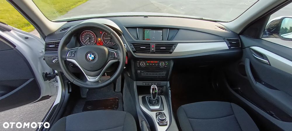 BMW X1 sDrive18d Sport Line - 17