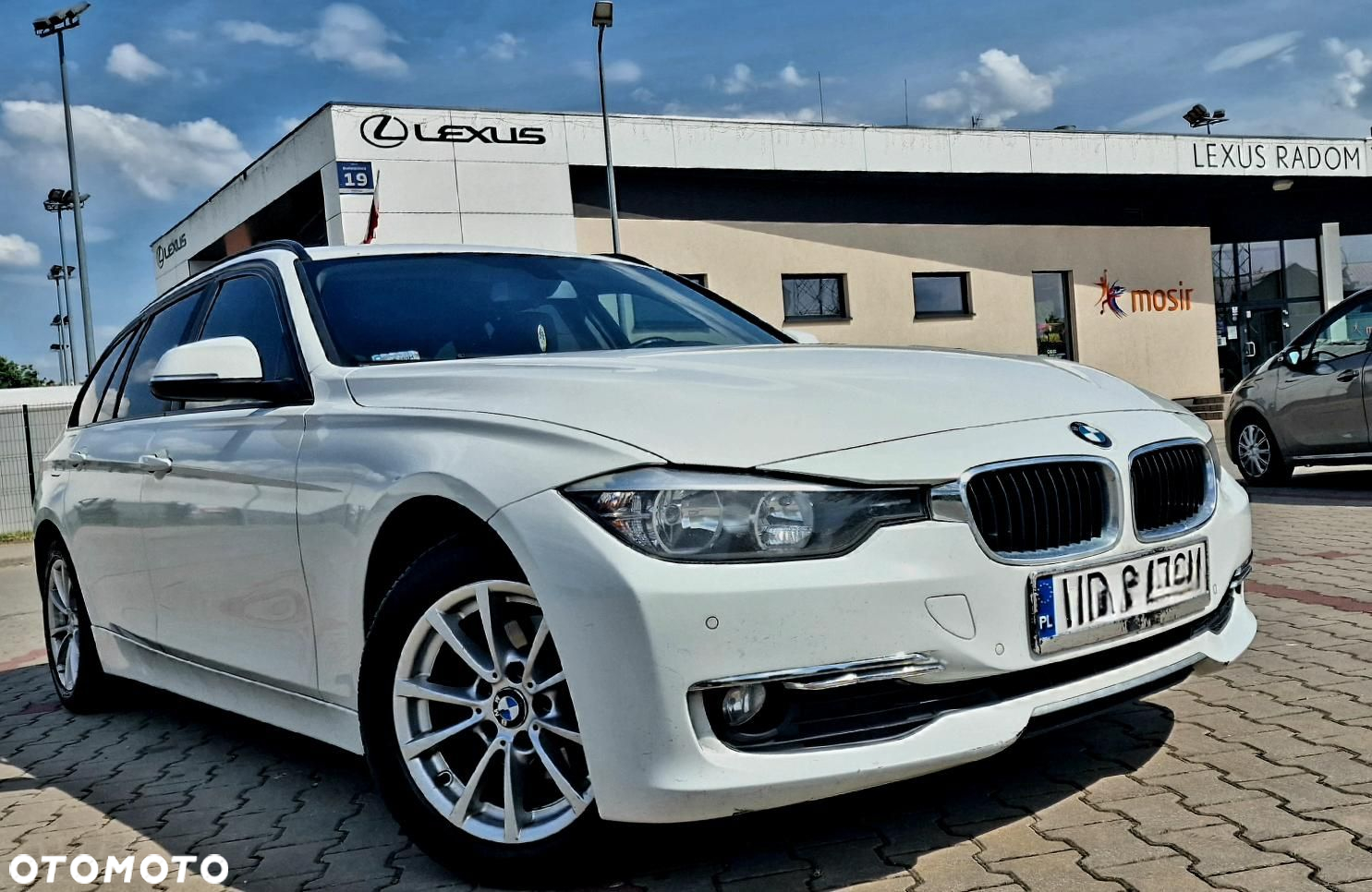 BMW Seria 3 318d Touring - 2