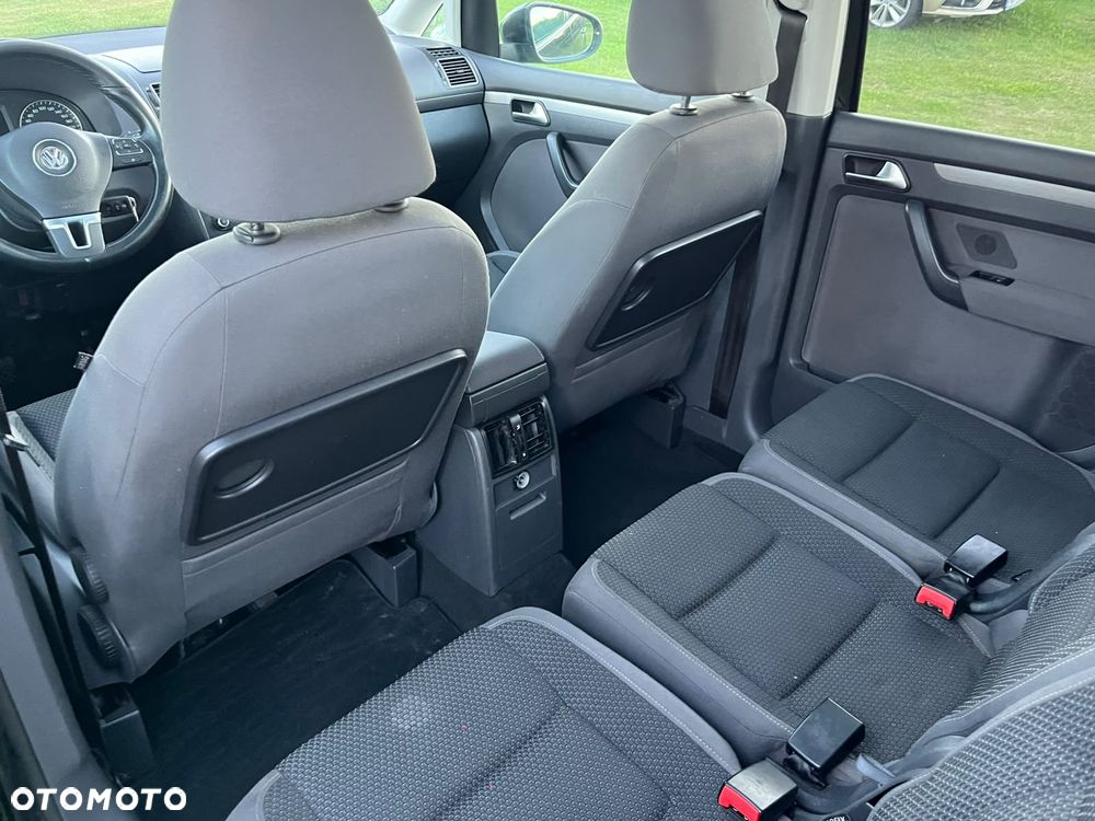 Volkswagen Touran - 9