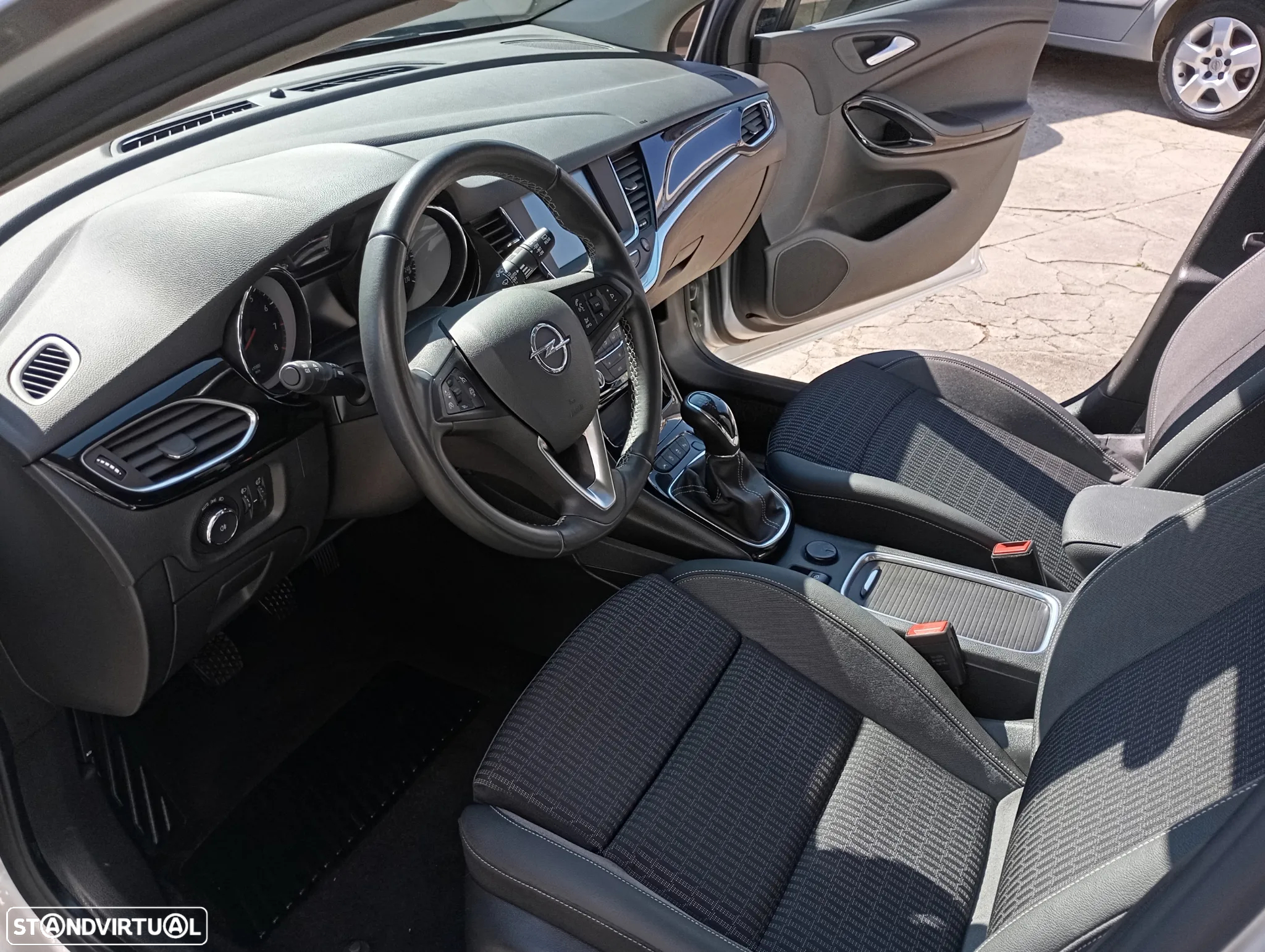 Opel Astra 1.2 T Elegance - 8
