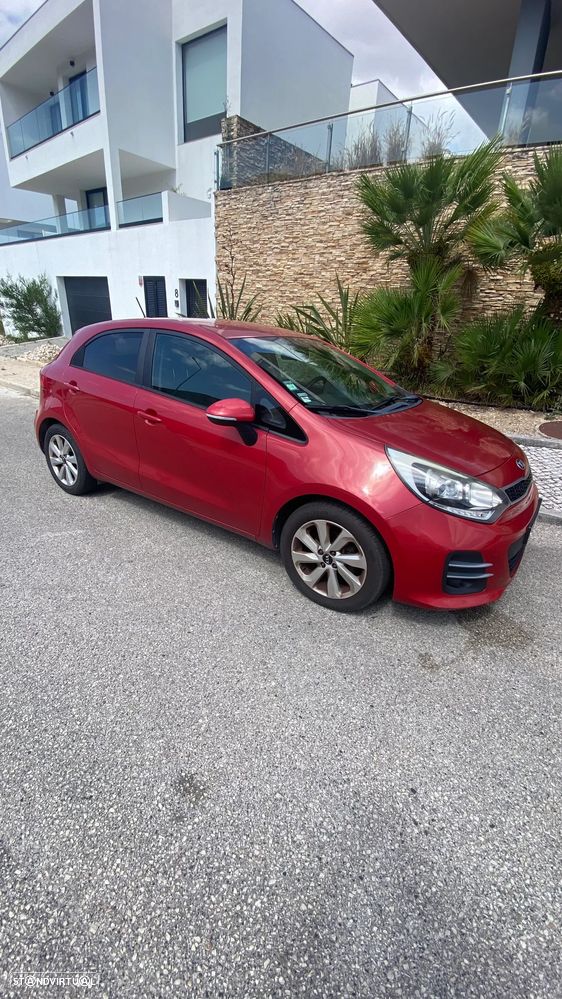 Kia Rio - 5