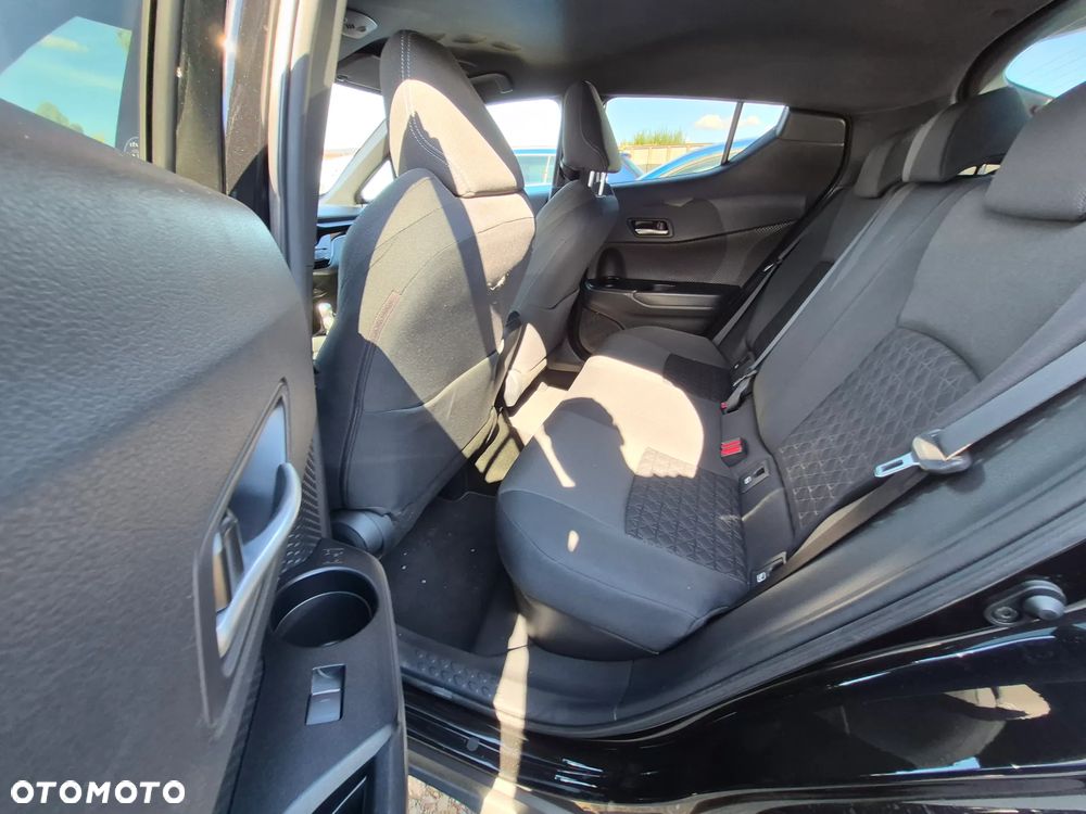 Toyota C-HR - 11