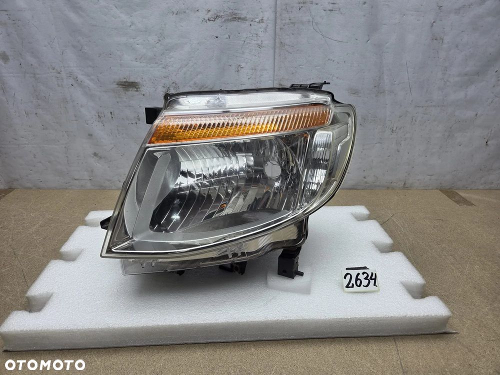 Ford Ranger 11-16r  IV 4 V 5 lampa lewy lewa przód przednia - 1