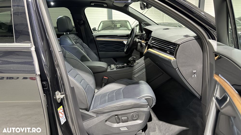 Volkswagen Touareg 3.0 V6 e-Hybrid 4Motion Aut. Atmosphere - 21