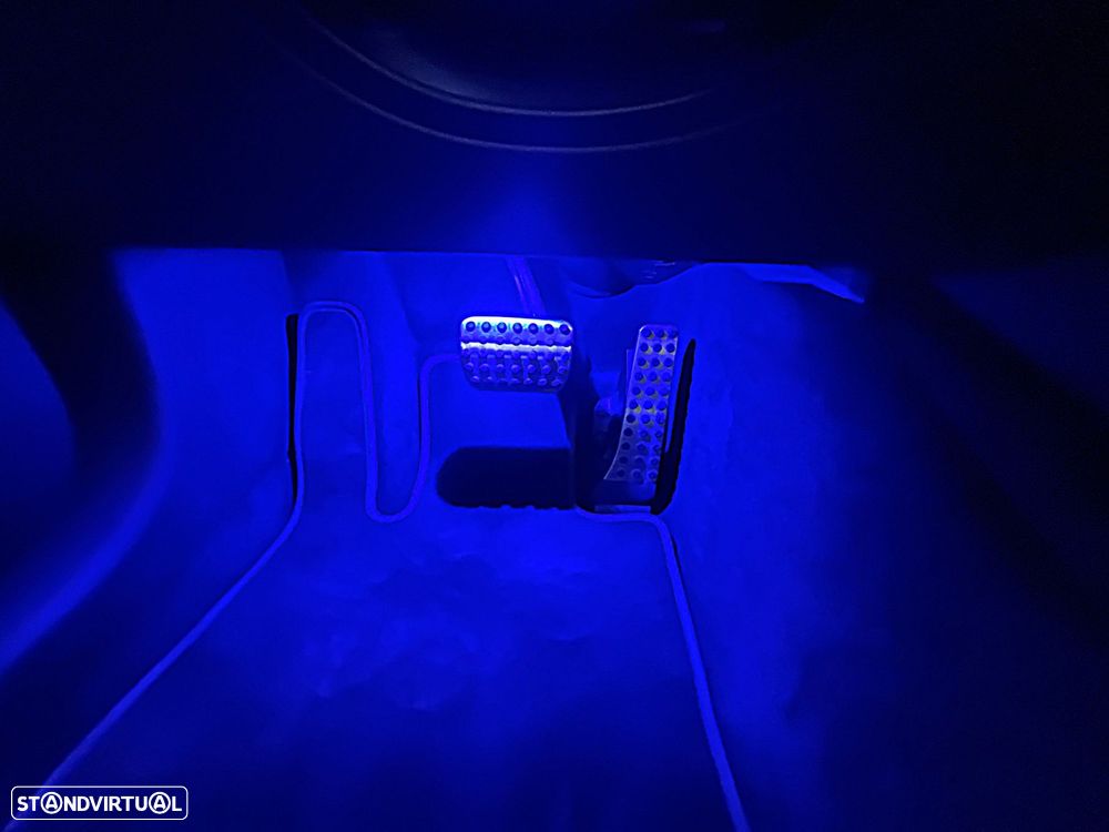 Mercedes-Benz E 300 d AMG Line - 14