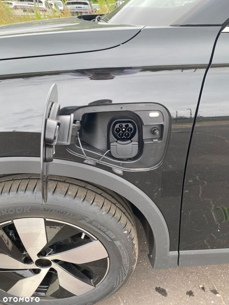 Volkswagen Tiguan - 8