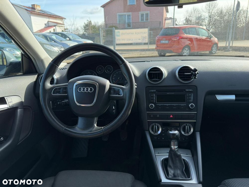 Audi A3 Sportback 2.0 TDI Ambiente - 15